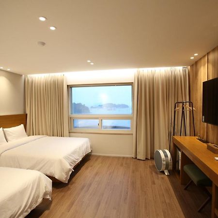 Am Ort Hotel Yeosu Eksteriør bilde