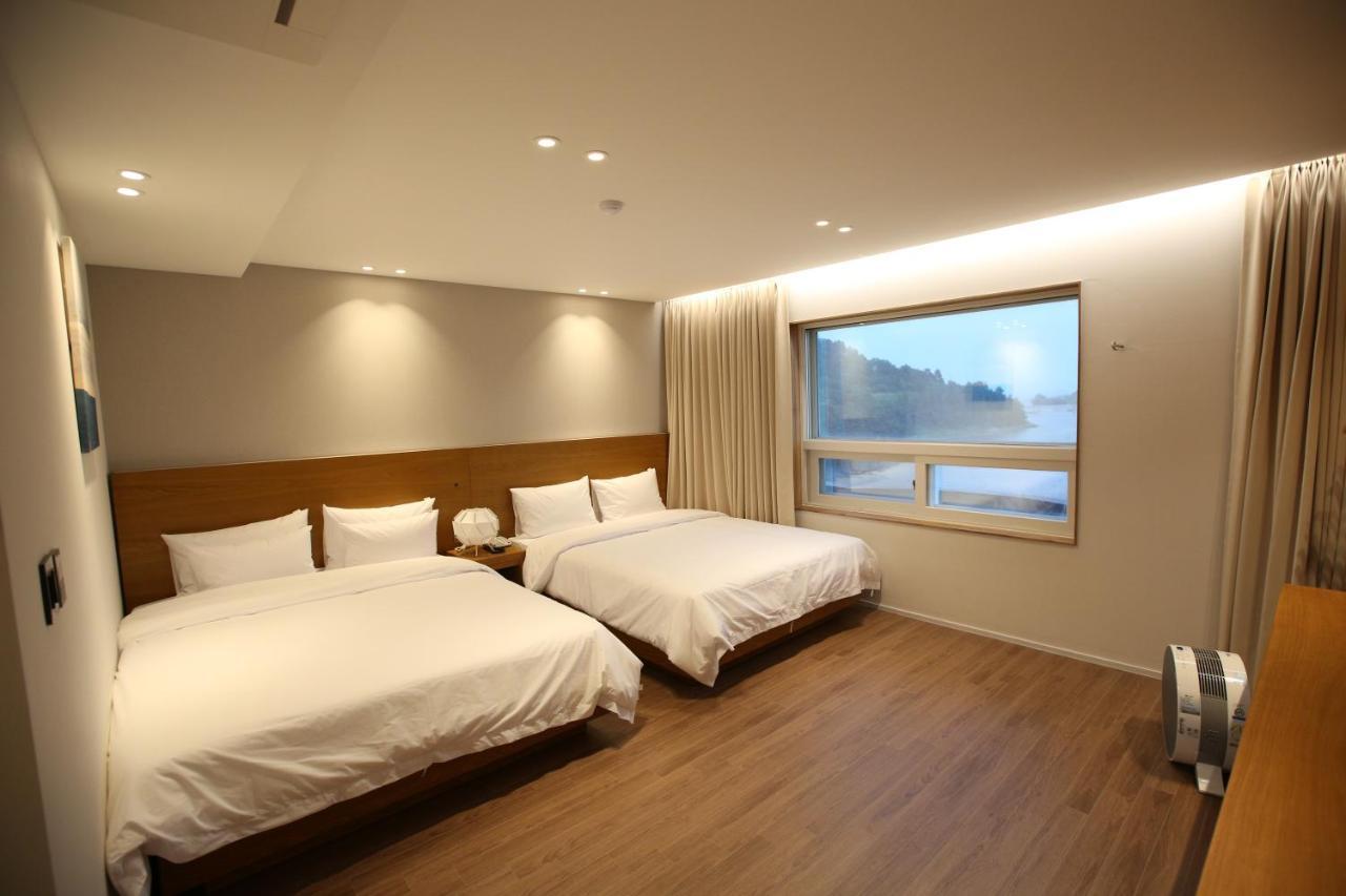 Am Ort Hotel Yeosu Eksteriør bilde