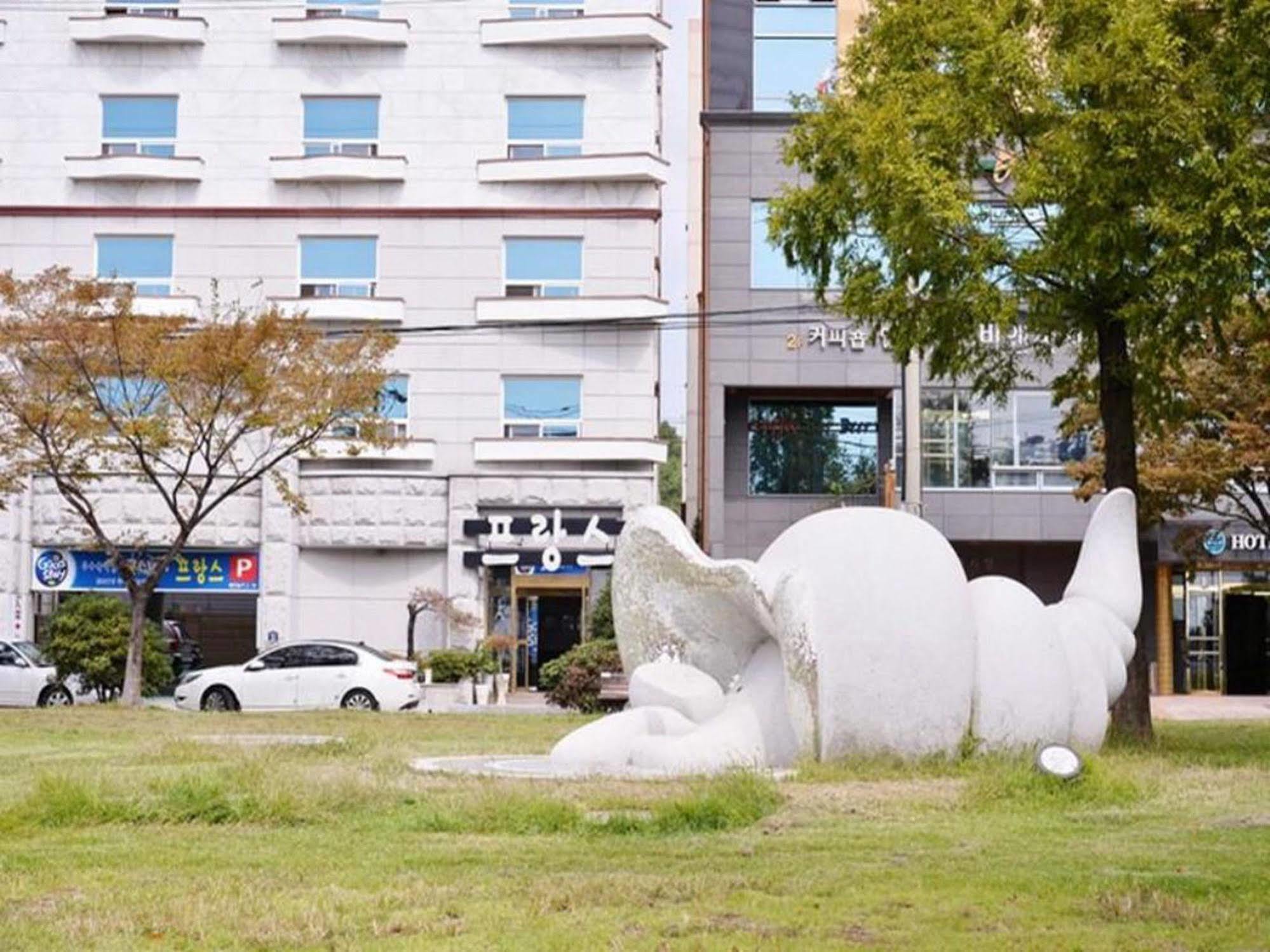 Am Ort Hotel Yeosu Eksteriør bilde