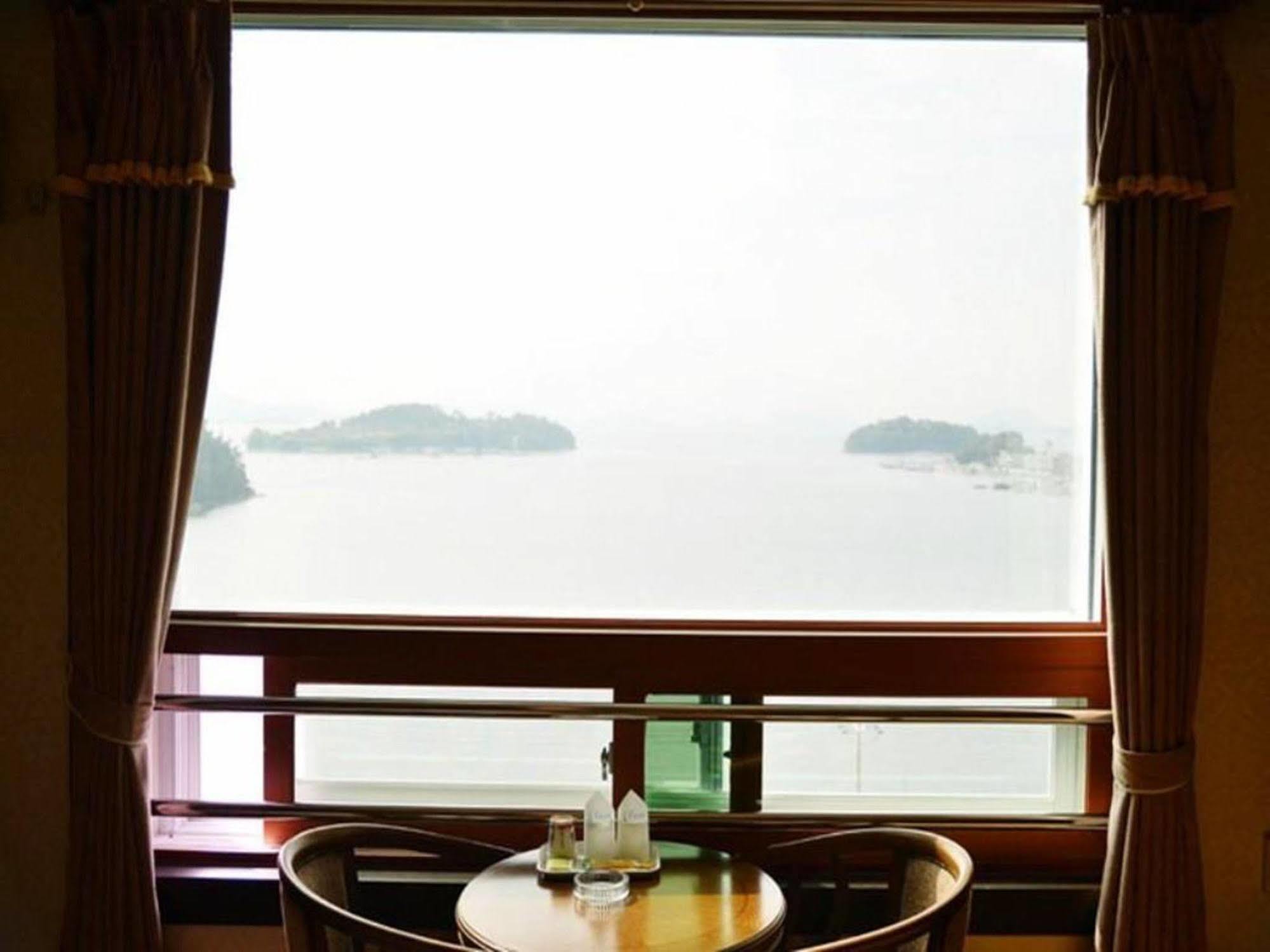 Am Ort Hotel Yeosu Eksteriør bilde