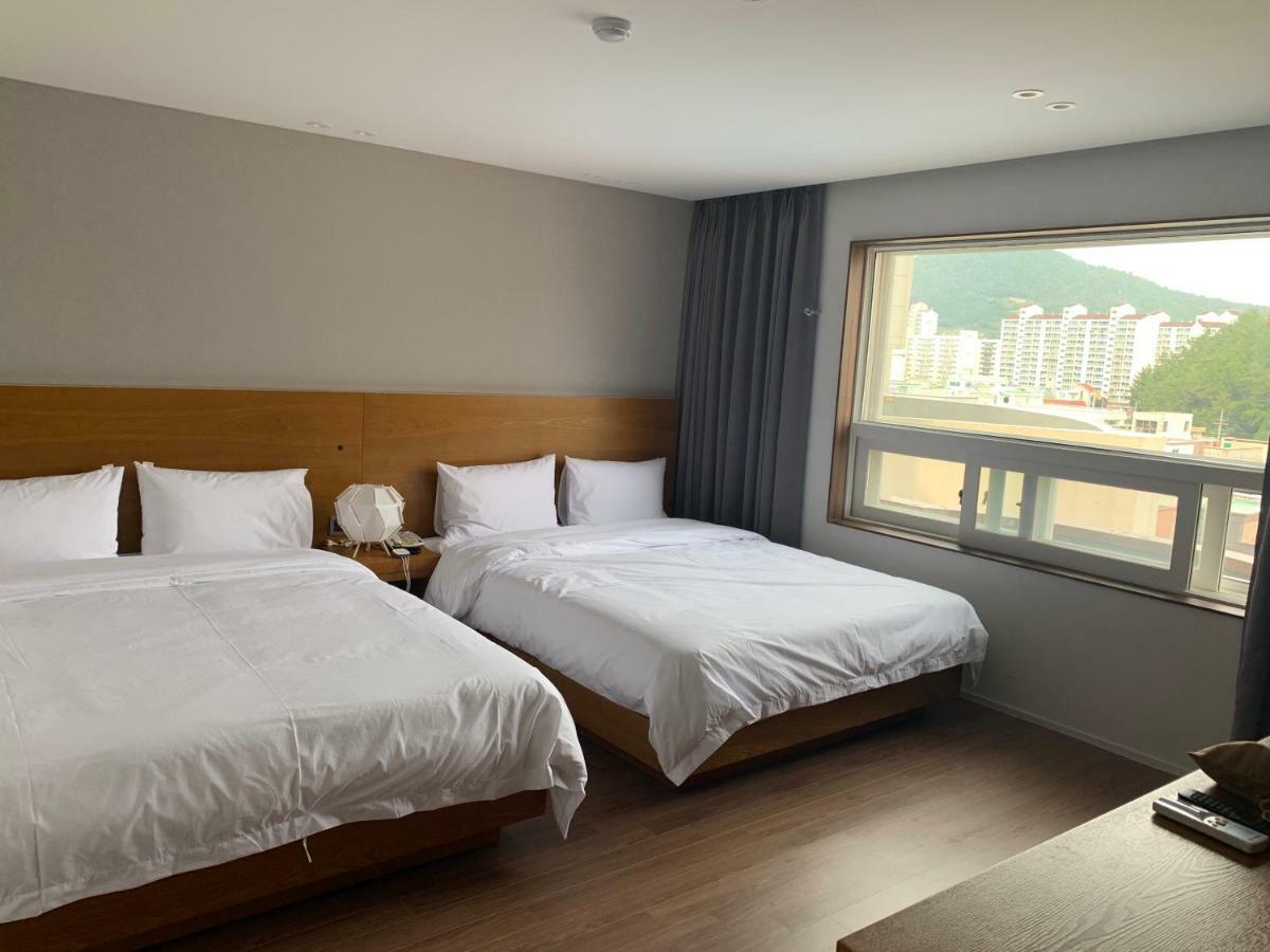 Am Ort Hotel Yeosu Eksteriør bilde