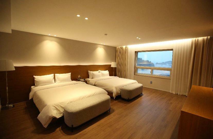 Am Ort Hotel Yeosu Eksteriør bilde