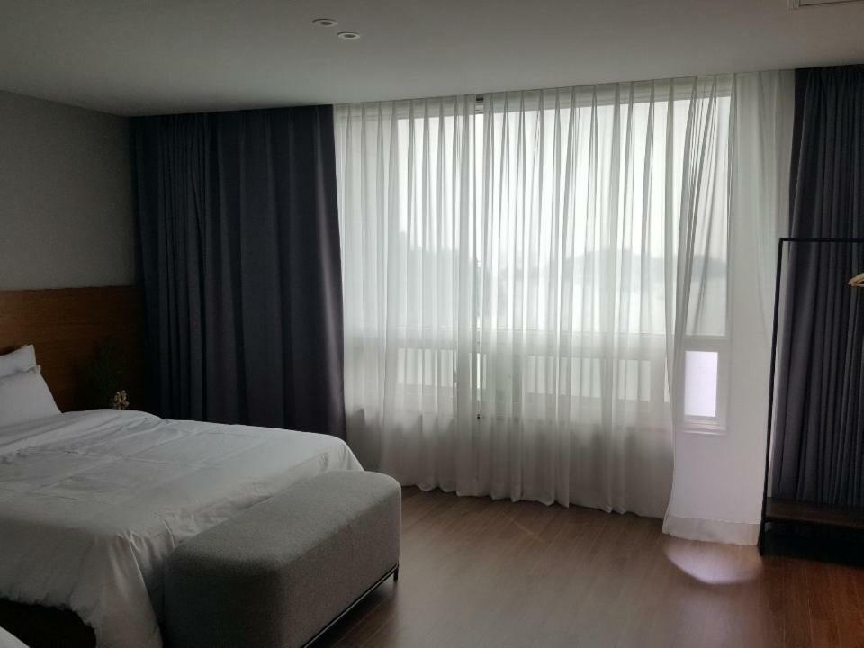 Am Ort Hotel Yeosu Eksteriør bilde