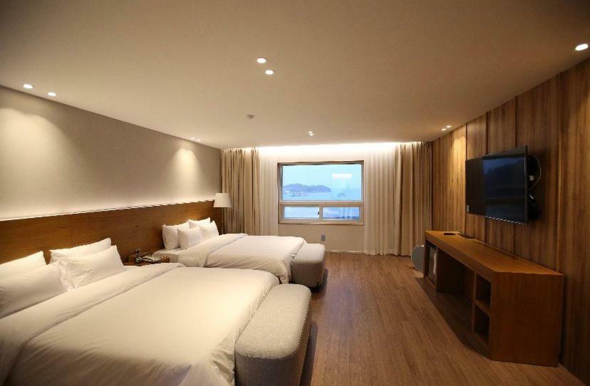 Am Ort Hotel Yeosu Eksteriør bilde